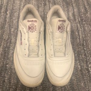 Mens cream leather Reebok’s size 10 1/2 .. needs laces.. off white cream soles